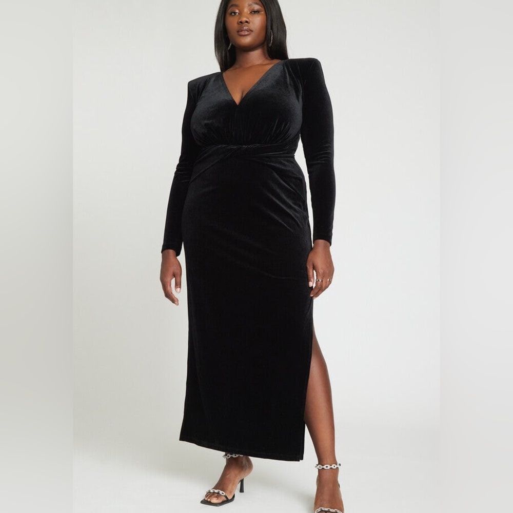 NWT !! Eloquii Black Velvet Dress- Women’s Plus Size 20
